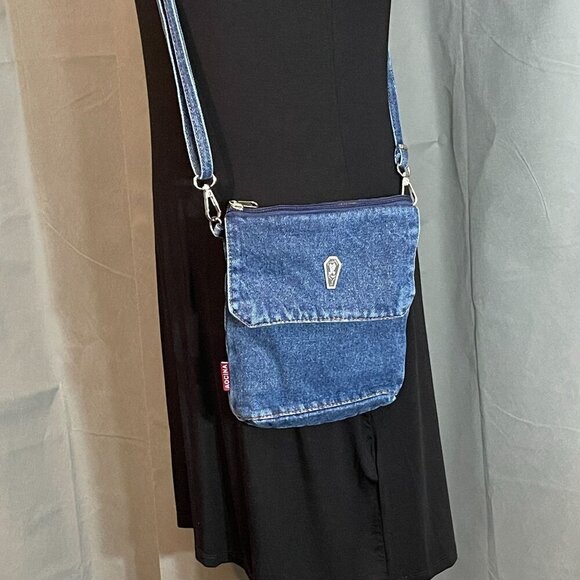 Disney Jafar Villain Trading Pin Hidden Mickey Aladdin Coffin Brooch Lapel Pin - Picture 7 of 9